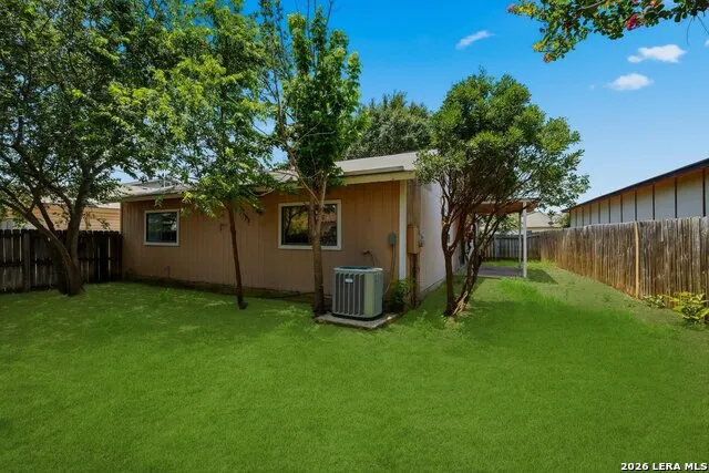 6807 CELES MEADOW DR Converse, TX 78109