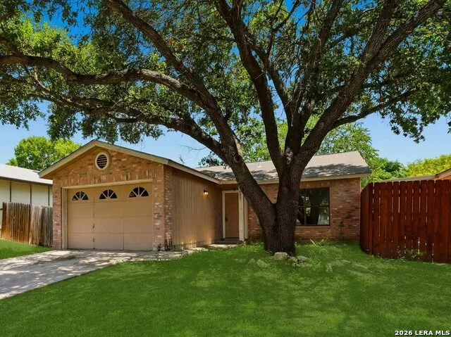 6807 CELES MEADOW DR Converse, TX 78109