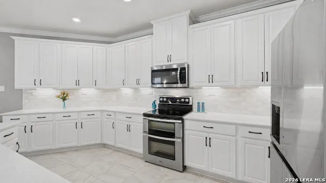 2070 Shire Meadows New Braunfels, TX 78130