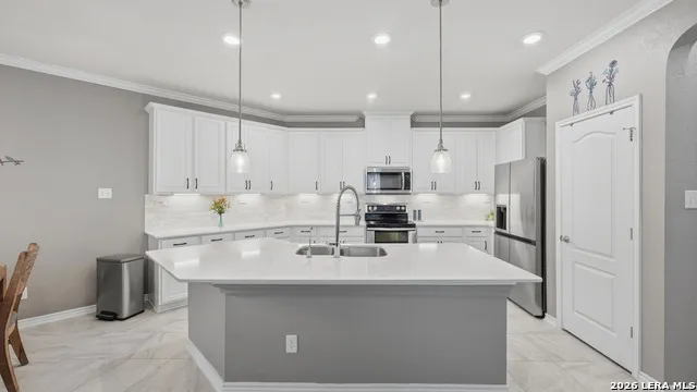 2070 Shire Meadows New Braunfels, TX 78130