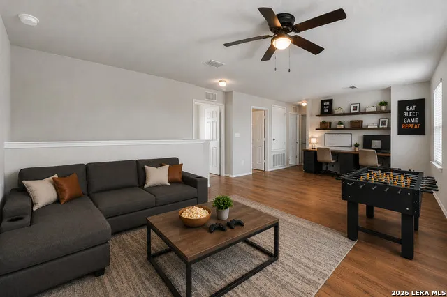 10127 ROUND RDG San Antonio, TX 78254