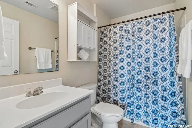 10127 ROUND RDG San Antonio, TX 78254