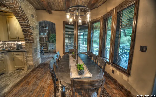 200 Skippin Stone Ln Concan, TX 78838