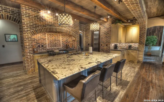200 Skippin Stone Ln Concan, TX 78838
