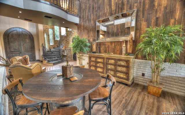 200 Skippin Stone Ln Concan, TX 78838