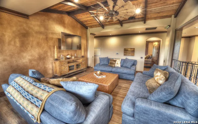 200 Skippin Stone Ln Concan, TX 78838