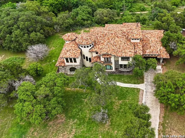 200 Skippin Stone Ln Concan, TX 78838