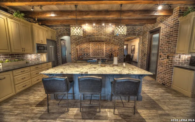 200 Skippin Stone Ln Concan, TX 78838