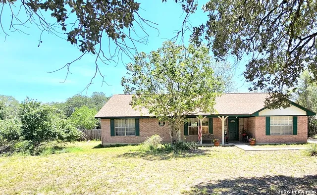 214 CHERRY RDG Floresville, TX 78114