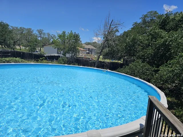 214 CHERRY RDG Floresville, TX 78114