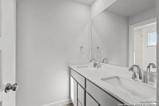 6571 Bufflehead Bend Leon Valley, TX 78240