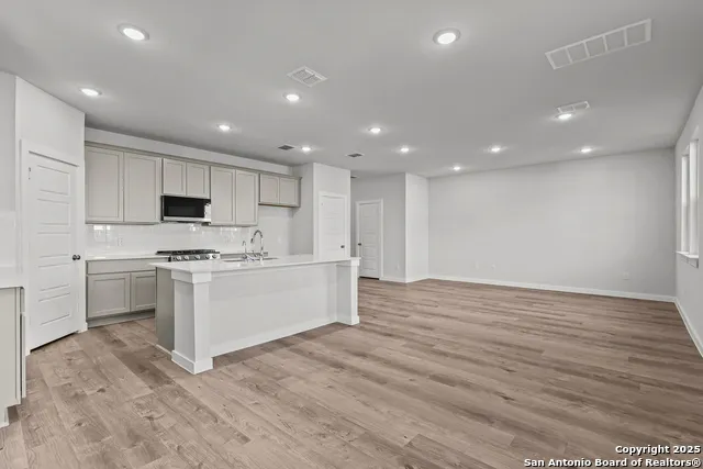 6571 Bufflehead Bend Leon Valley, TX 78240