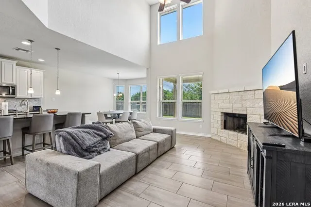 29734 WACKFORD RDG Fair Oaks Ranch, TX 78015
