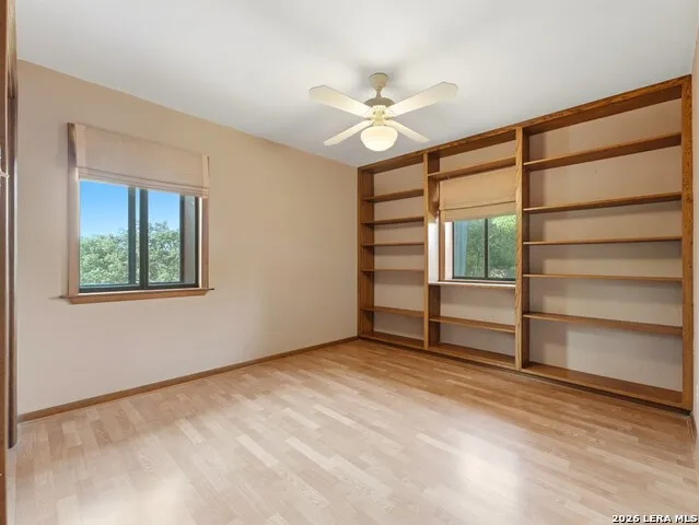 213 Cardinal Ln Fredericksburg, TX 78624