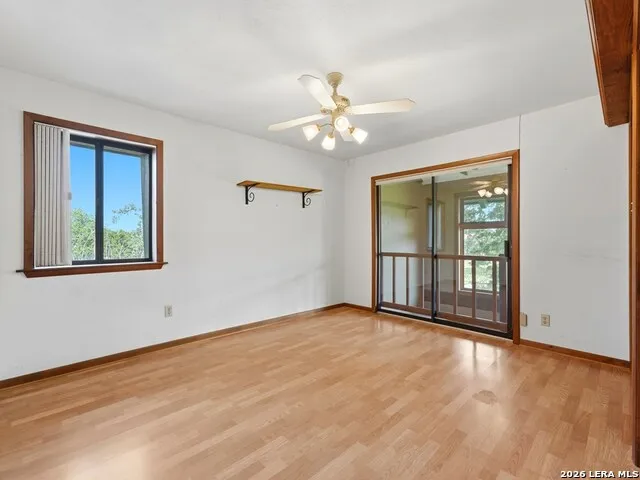 213 Cardinal Ln Fredericksburg, TX 78624