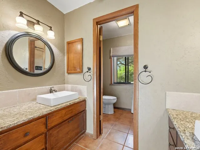 213 Cardinal Ln Fredericksburg, TX 78624