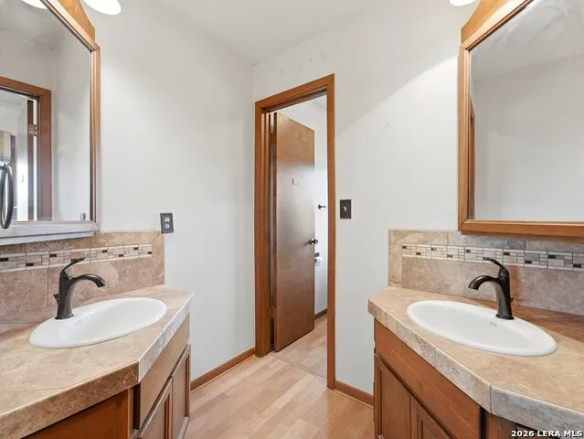 213 Cardinal Ln Fredericksburg, TX 78624