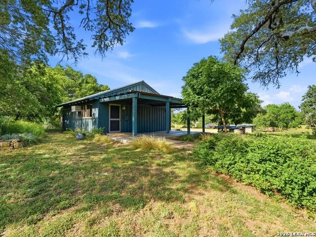 213 Cardinal Ln Fredericksburg, TX 78624