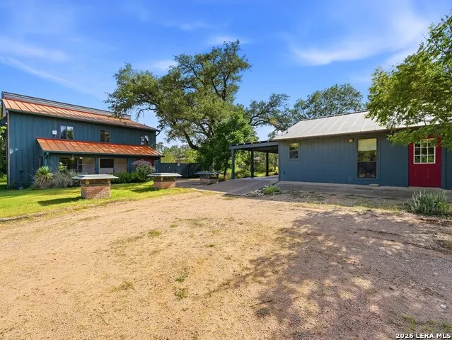 213 Cardinal Ln Fredericksburg, TX 78624
