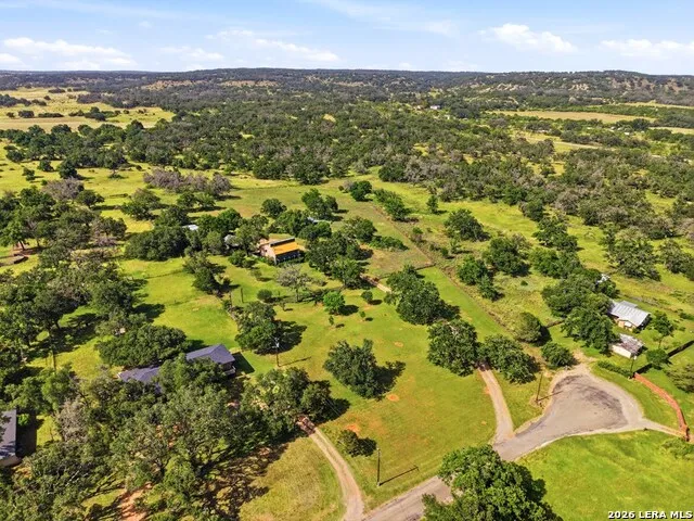 213 Cardinal Ln Fredericksburg, TX 78624
