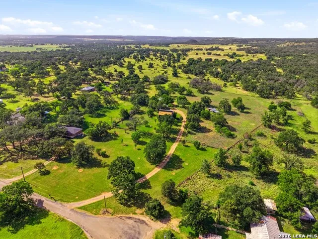 213 Cardinal Ln Fredericksburg, TX 78624