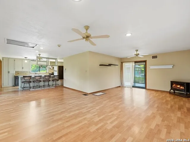 213 Cardinal Ln Fredericksburg, TX 78624