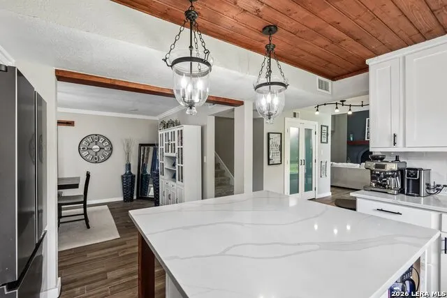 11039 Javalin Helotes, TX 78023