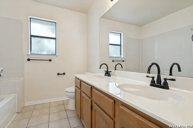 3512 William Scarbrough Schertz, TX 78154