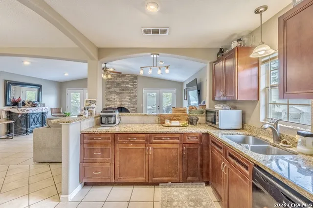 16611 BURR HILL ST San Antonio, TX 78247