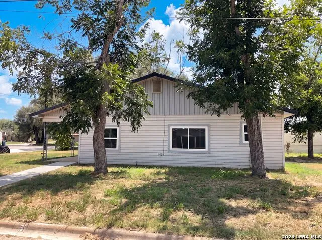 725 KELLY ST Poteet, TX 78065