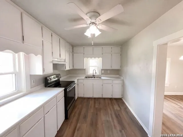 725 KELLY ST Poteet, TX 78065