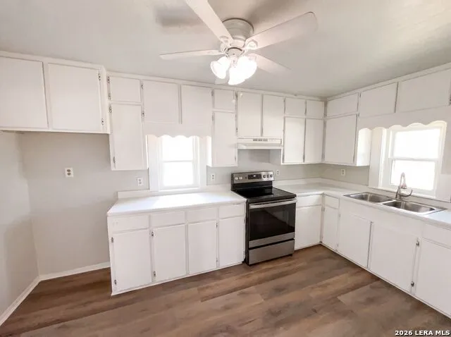 725 KELLY ST Poteet, TX 78065