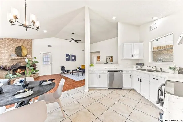 7810 Forest Briar Live Oak, TX 78233
