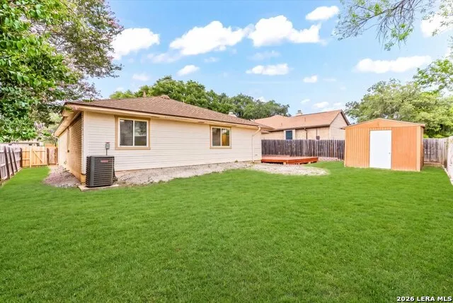 7810 Forest Briar Live Oak, TX 78233