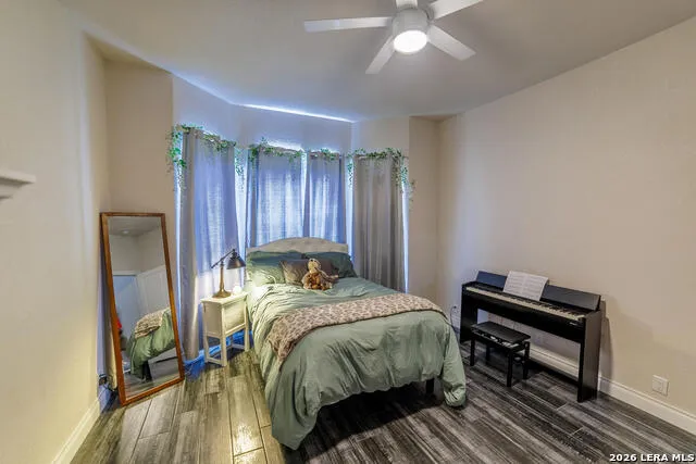 2127 Oakwood New Braunfels, TX 78132