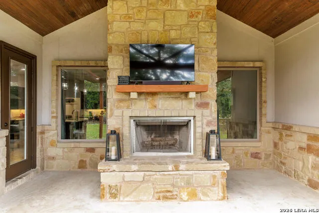 2127 Oakwood New Braunfels, TX 78132