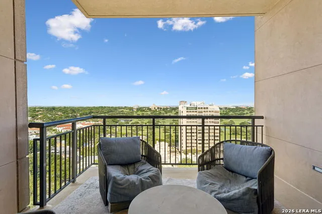 4242 Broadway #APT 1704 San Antonio, TX 78209
