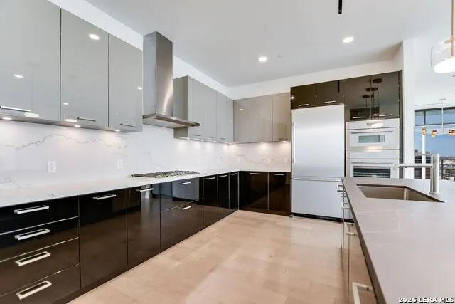 123 Lexington #APT 1406 San Antonio, TX 78205