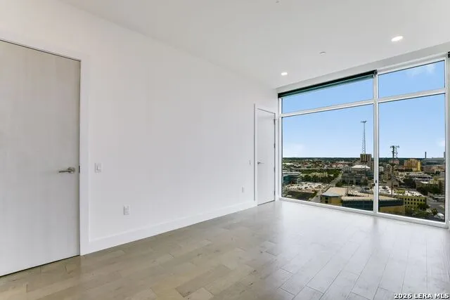 123 Lexington #APT 1406 San Antonio, TX 78205
