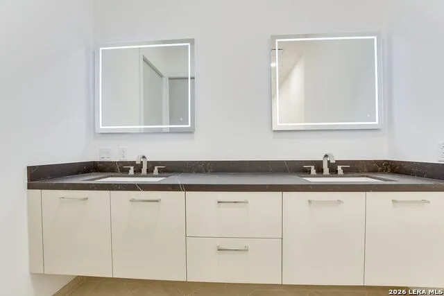 123 Lexington #APT 1406 San Antonio, TX 78205