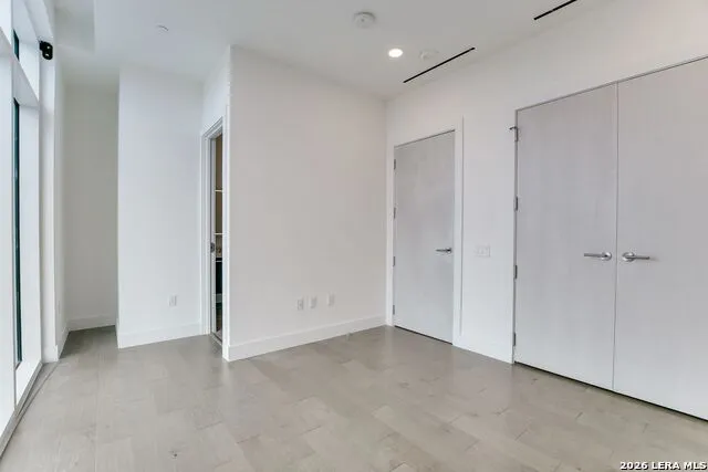 123 Lexington #APT 1406 San Antonio, TX 78205