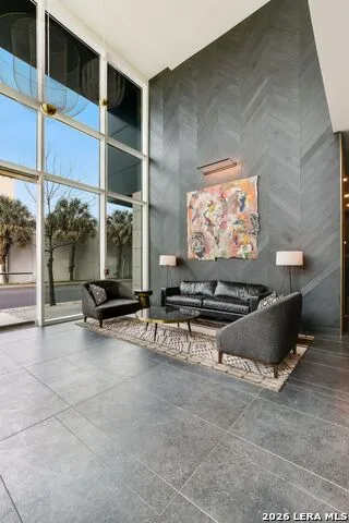 123 Lexington #APT 1406 San Antonio, TX 78205