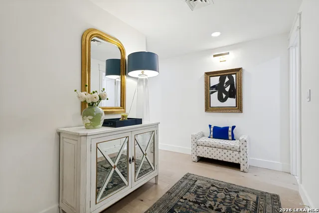 200 PATTERSON AVE #304 San Antonio, TX 78209