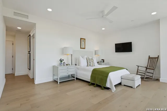 200 PATTERSON AVE #304 San Antonio, TX 78209