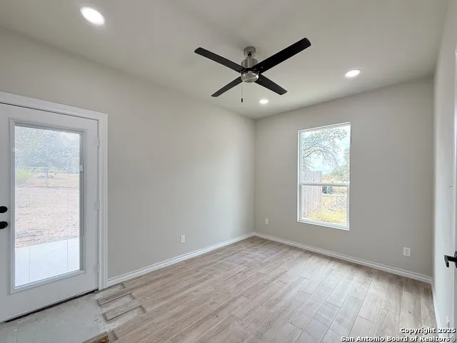 3274 N IH 35 Natalia, TX 78059