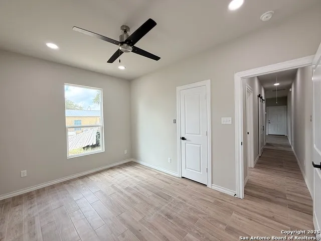 3274 N IH 35 Natalia, TX 78059