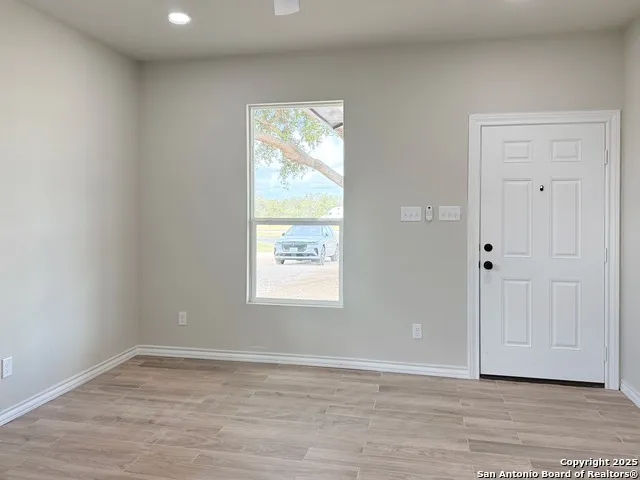 3274 N IH 35 Natalia, TX 78059