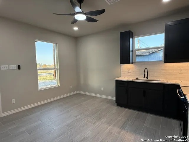 3274 N IH 35 Natalia, TX 78059