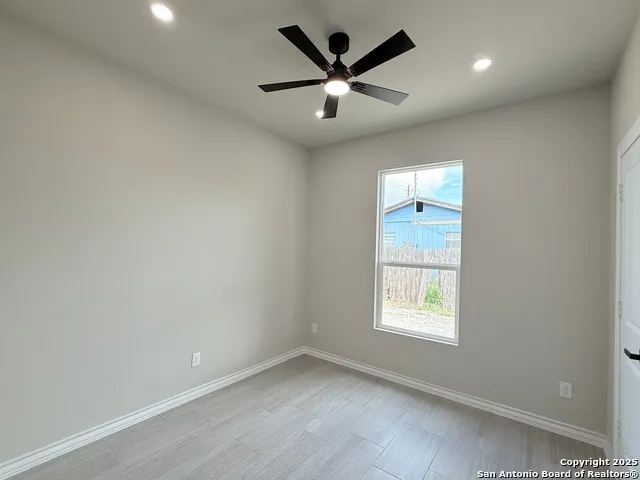 3274 N IH 35 Natalia, TX 78059