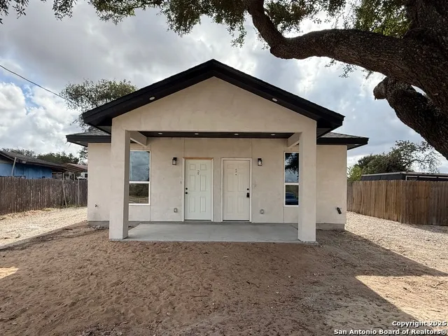 3274 N IH 35 Natalia, TX 78059